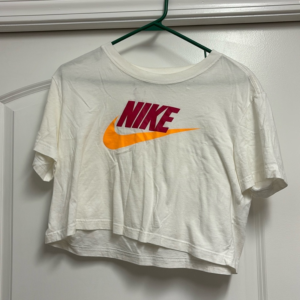 Nike Cropped T-shirt